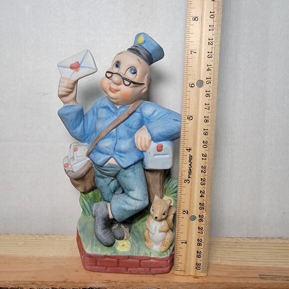 VINTAGE Ceramic Mailman w/ Squirrel from Eckerds (1981) - Picture 7 of 7